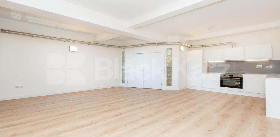 			2 Bedroom, 1 bath, 1 reception Apartment			 SPRINGFIELD HOUSE LOFTS-TYSSEN STREET, DALSTON/HAGGERSTON